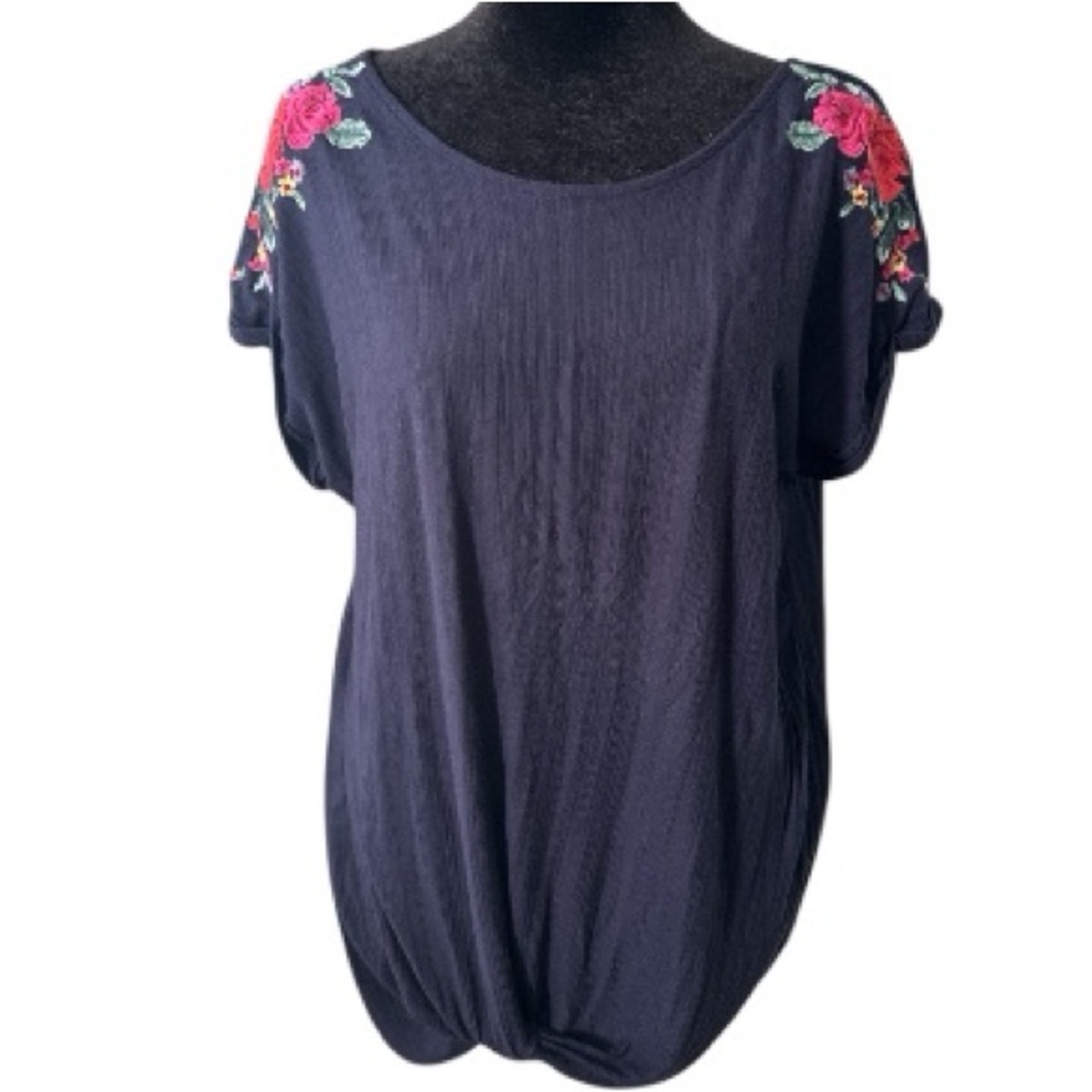 Anthropologie W5 Twisted Tie Front Flower Embroidered shoulder’s Shirt size XL